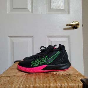 Nike Kyrie Flytrap 2 basketball shoes (kids)